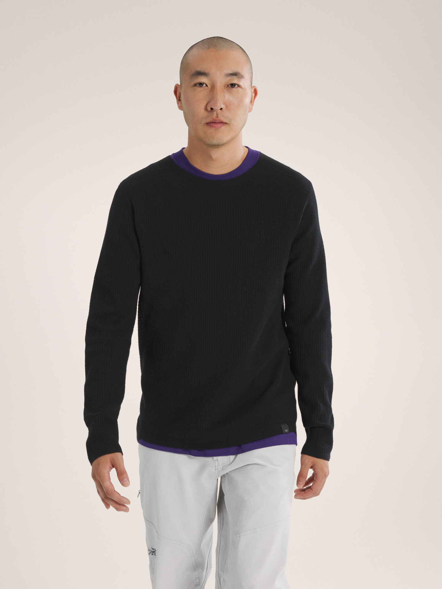 F25-X000007933-Hallam-Merino-Wool-Crew-Neck-Shirt-LS-Black-Front-View