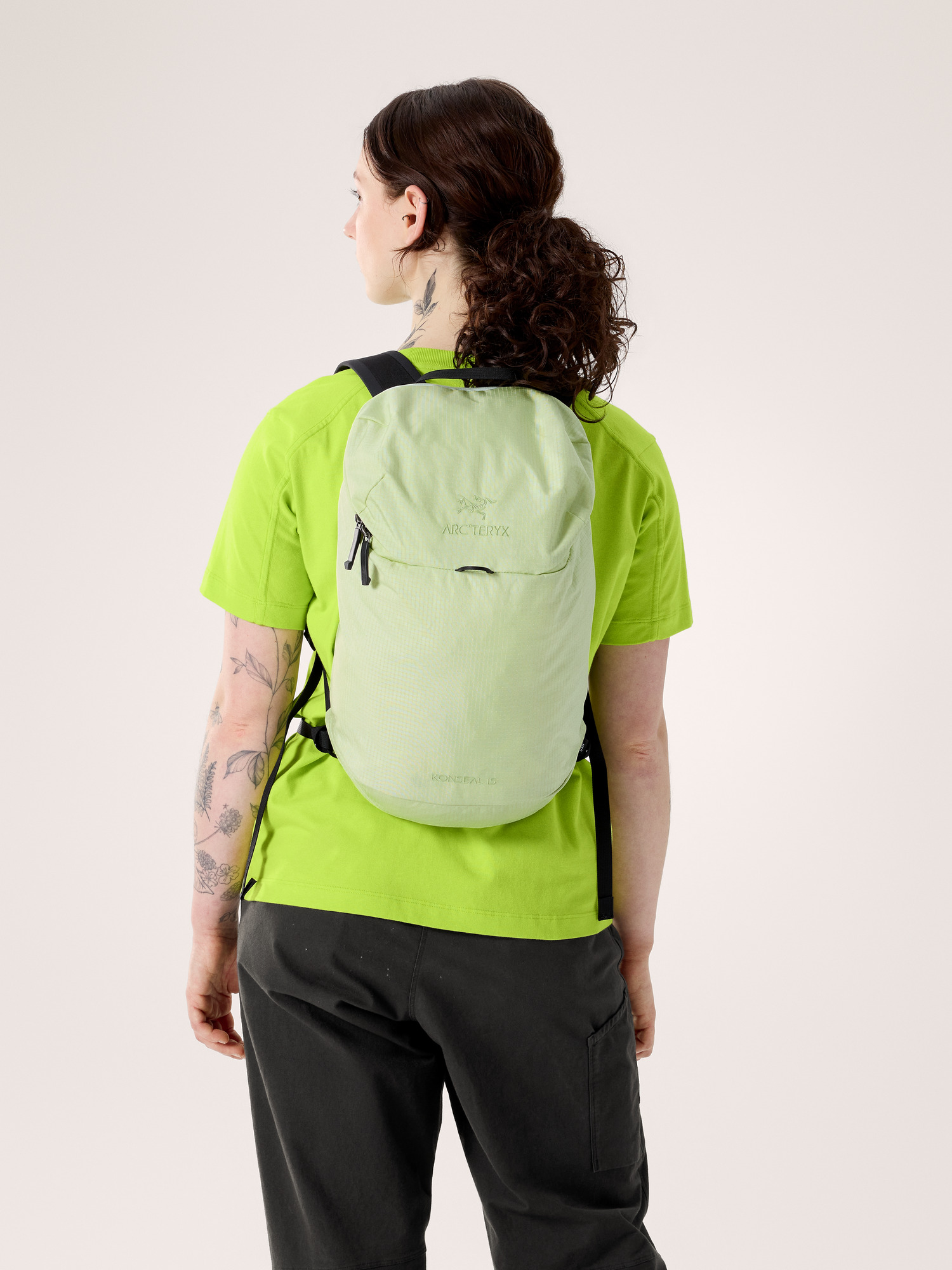 S26-X000009832-Konseal-15-Backpack-Shincha-Front-View