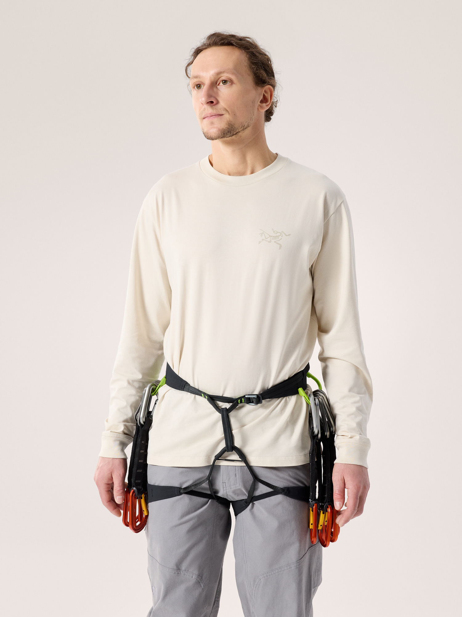 S26-X000009982-Lithos-SL-Harness-Black-Mantis-Front-View