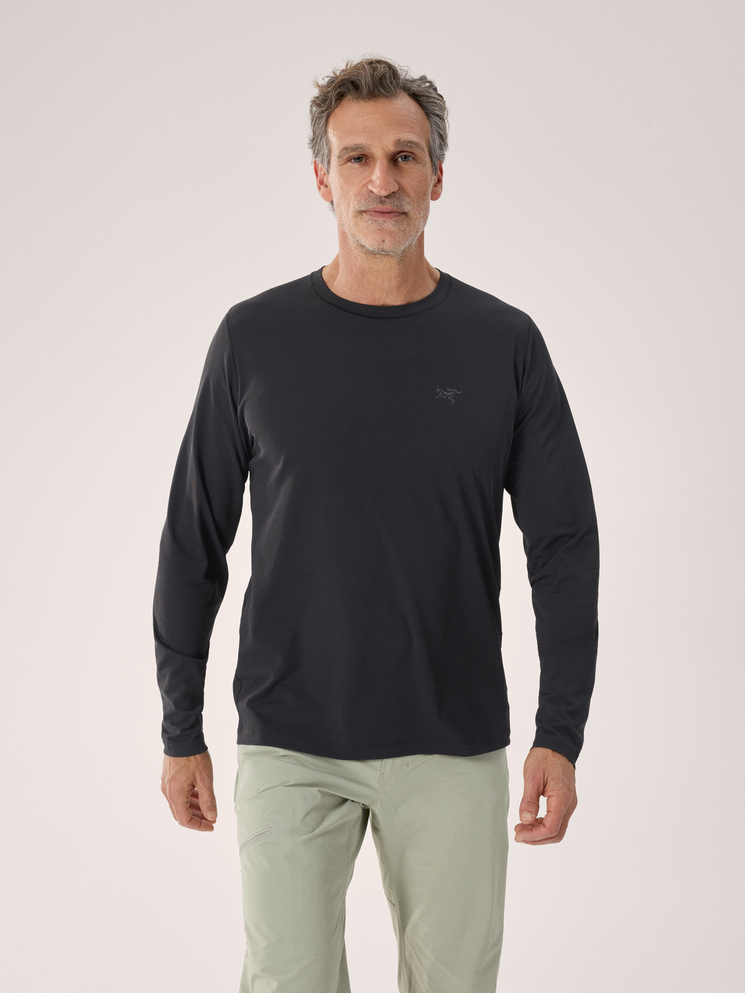 S26-X000010291-Cormac-Crew-Neck-Shirt-LS-Black-Front-View