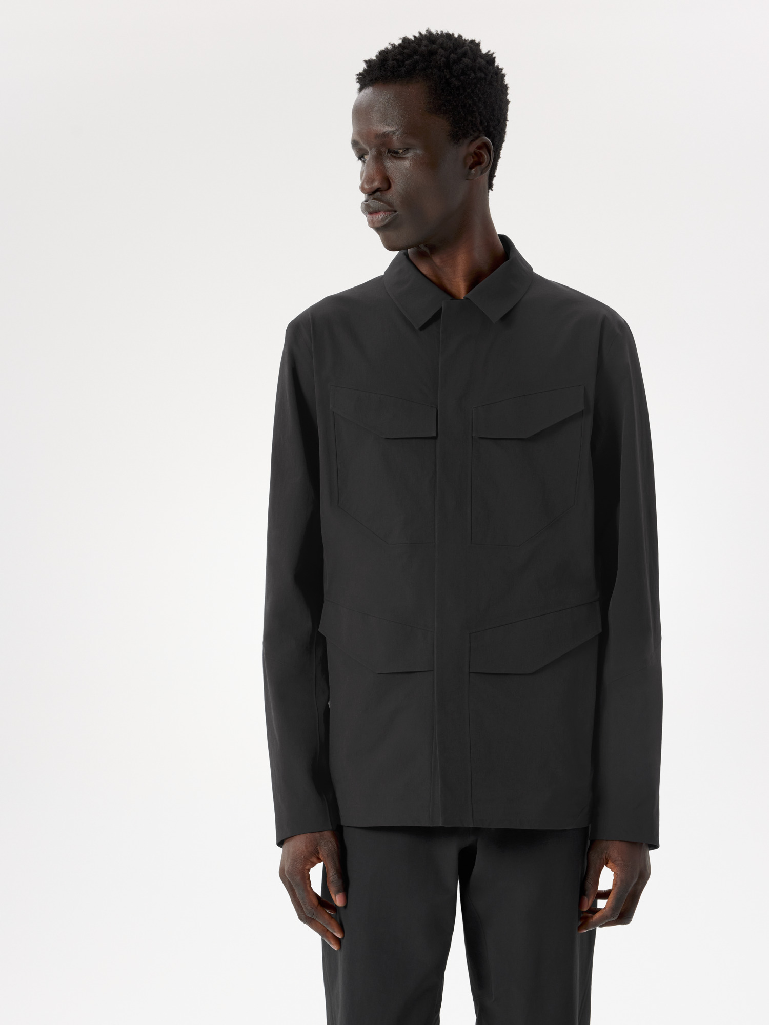 S26-X000010581-Field-Softshell-Jacket-Black-Front-View